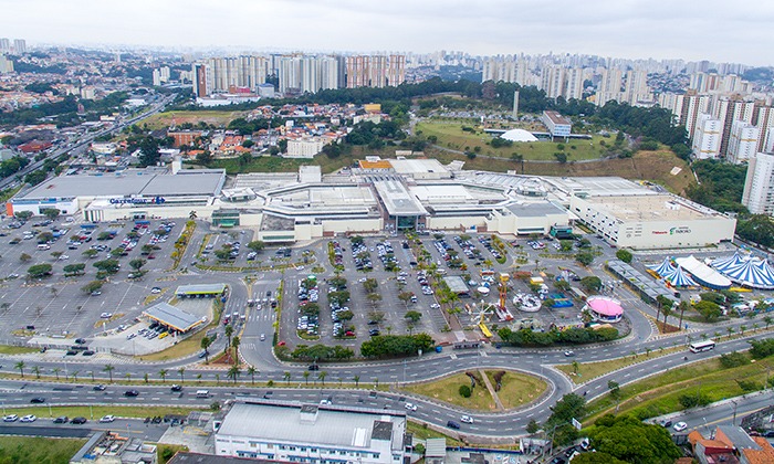 Vista área do Shopping Taboão
